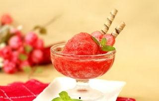 吃冰吃瓜容易中暑,吃冰吃瓜小心中暑风险