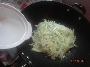 葫芦瓜焖着吃,家常美味新体验