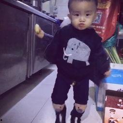 吃瓜服装博主,揭秘吃瓜服装博主的潮流穿搭秘诀